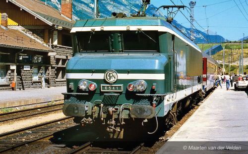 Arnold HN2587S SNCF El-Lok CC 6541 grün Maurienne weisse Anschriften  Ep.IV  DCS
